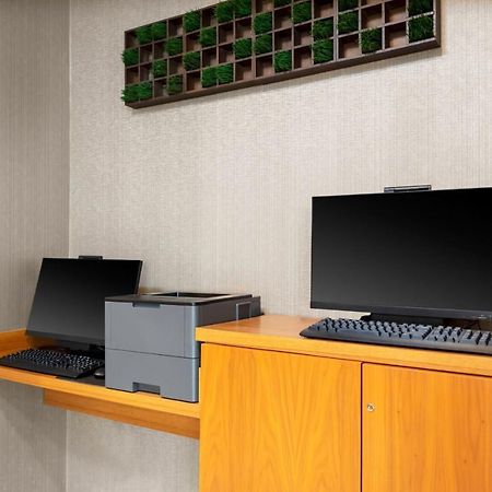 Springhill Suites Kansas City Airport Экстерьер фото