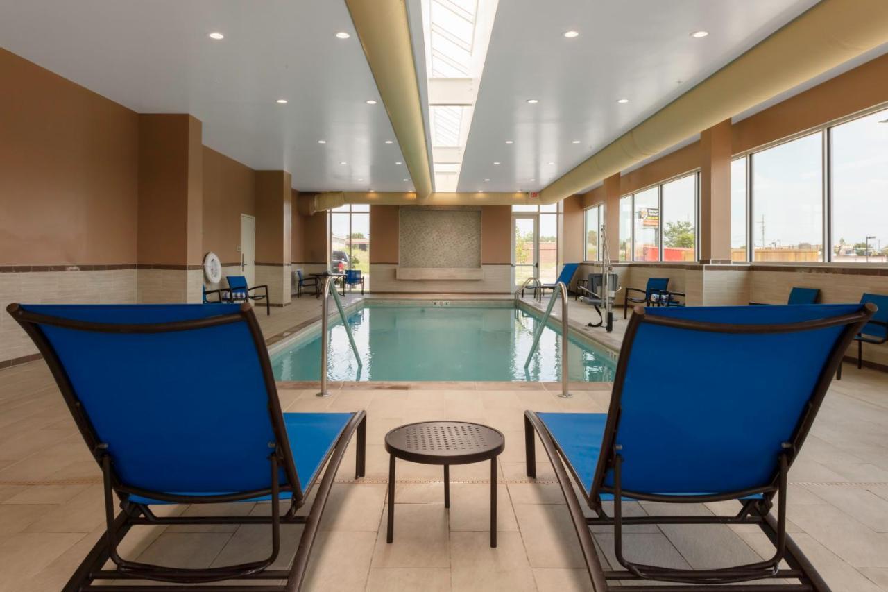 Springhill Suites Kansas City Airport Экстерьер фото