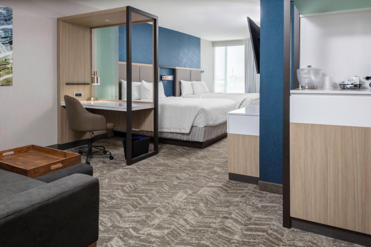 Springhill Suites Kansas City Airport Экстерьер фото